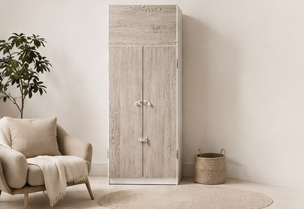 Ahşap dokulu PVC kombi dolabı, modern iç mekân